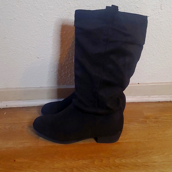 Suede Chunky Heeled Slouchy Boots - Picture 2 of 4